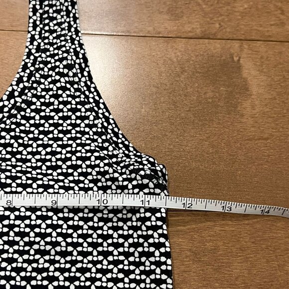 Lululemon Racerback Tank Top - Picture 5 of 5